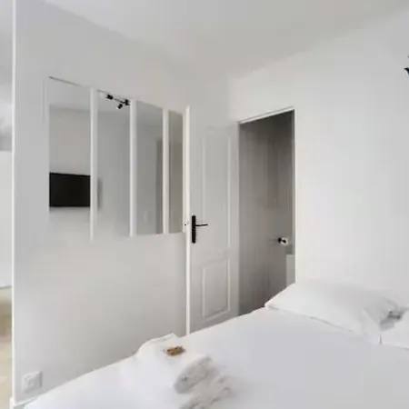 Appartement Moret Art Apart 1B Banksy